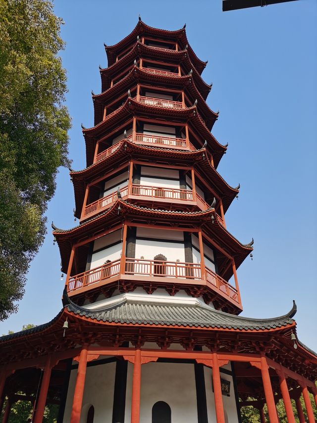 南昌繩金塔