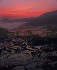 雲南昆明呈貢梁王山和元陽梯田