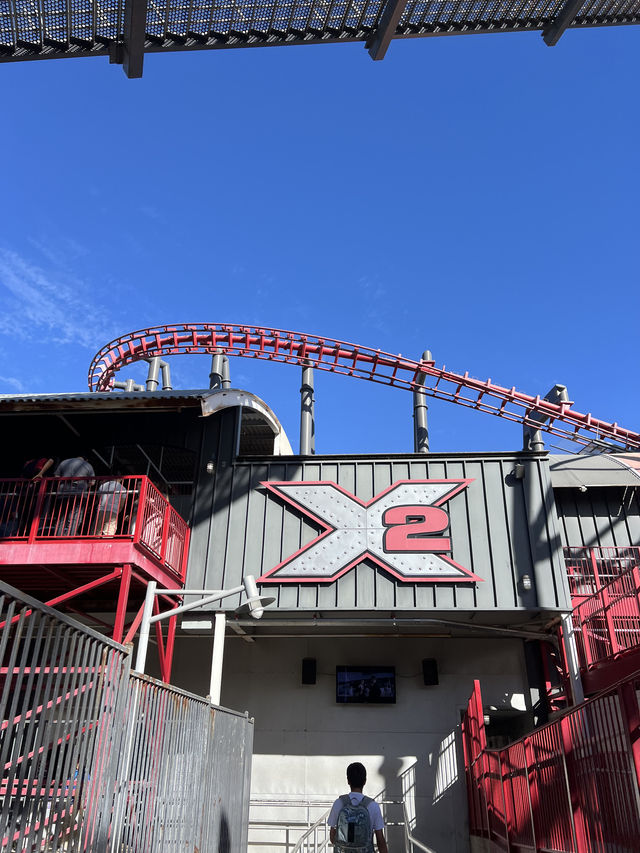 Ultimate Guide to Riding All 15 Roller Coasters at Six Flags Magic Mountain