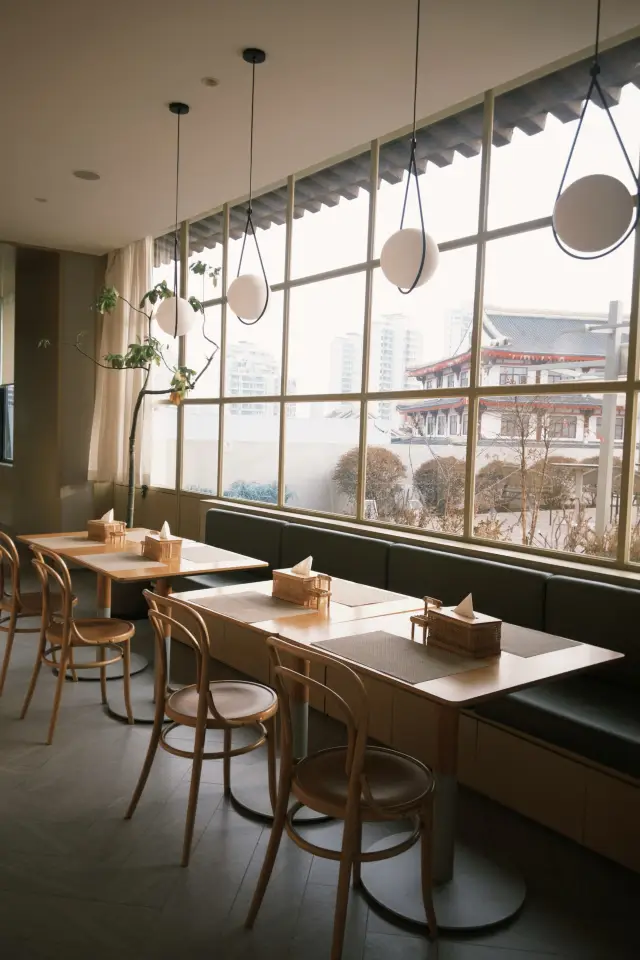 Qitao Hotel: A Meeting of Comfort and Delight