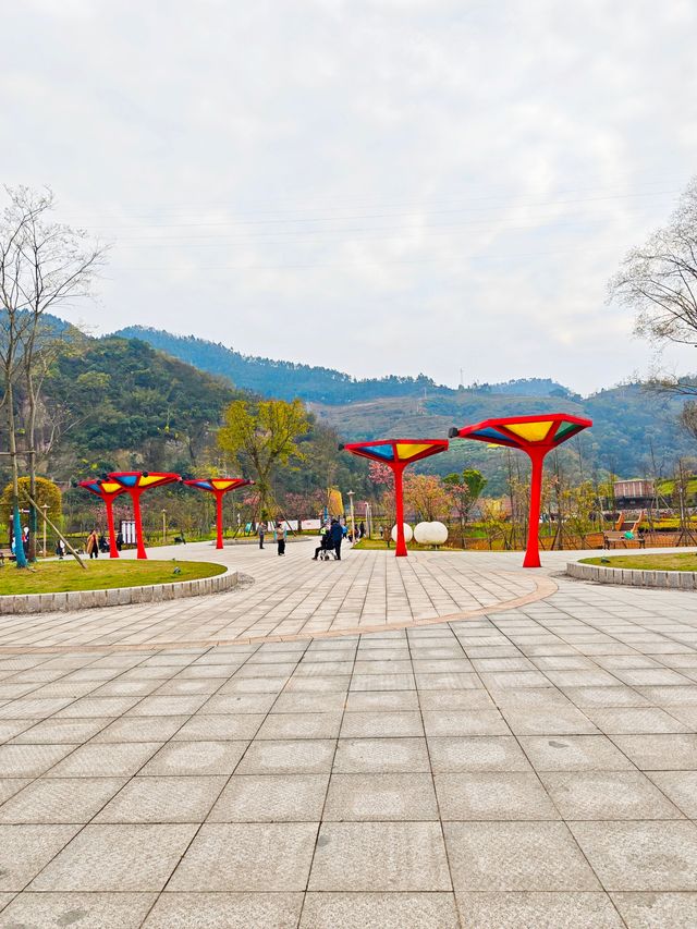 坐落在金沙江畔的公園