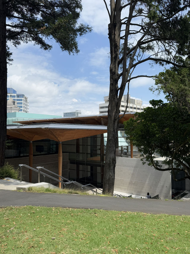 Auckland Art Gallery, Top Free Thing To do In Auckland! 🖼️ 🎨 