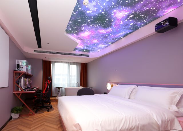 長沙電競之旅，暢遊電競宇宙不夜城！