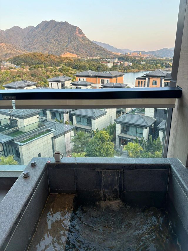深圳出發1.5小時，藏著一間讓爸媽偷懶、娃瘋玩的親子溫泉酒店！這趟真的挖到寶了👨👩👧👦