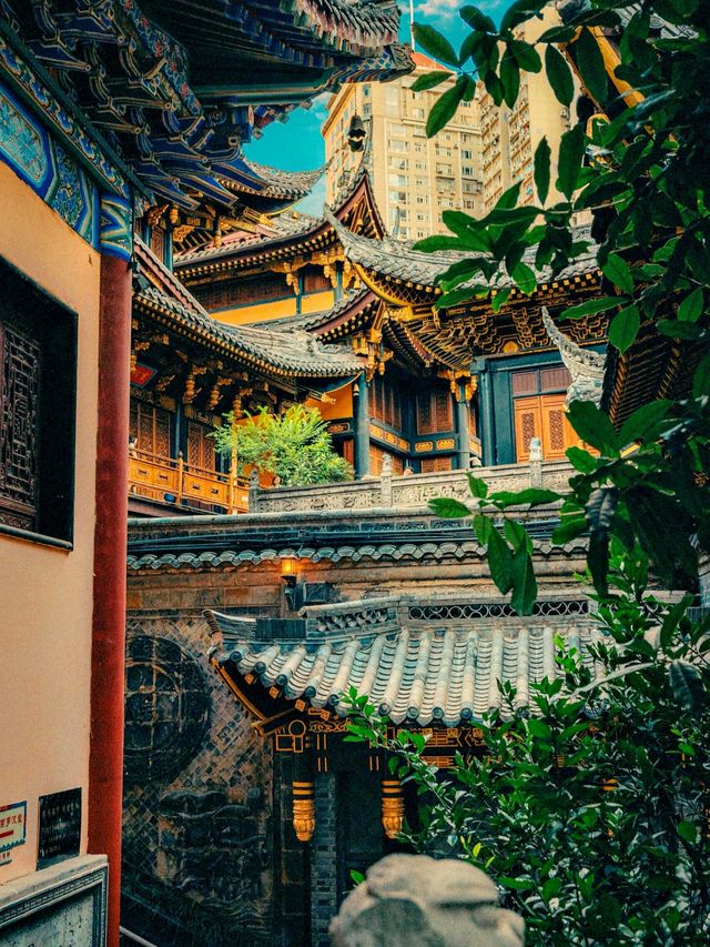 700年風雨洗禮後的古建與現代藝術的融合 700年風雨洗禮後的古建與現代藝術的融合