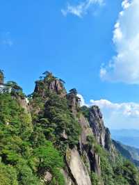 江西上饒三清山雲海撫過巨蟒的脊背