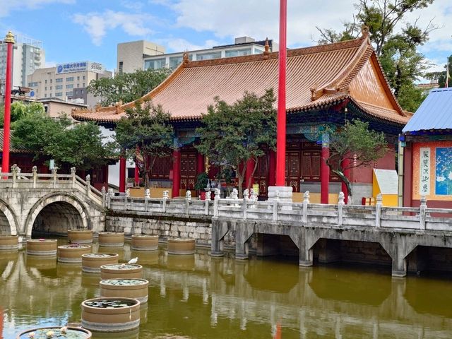 昆明_圓通寺裡大小乘