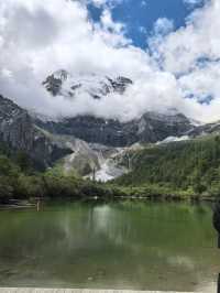 成都+都江堰+四姑娘山+稻城亞丁10日遊：從熊貓之都到天境之