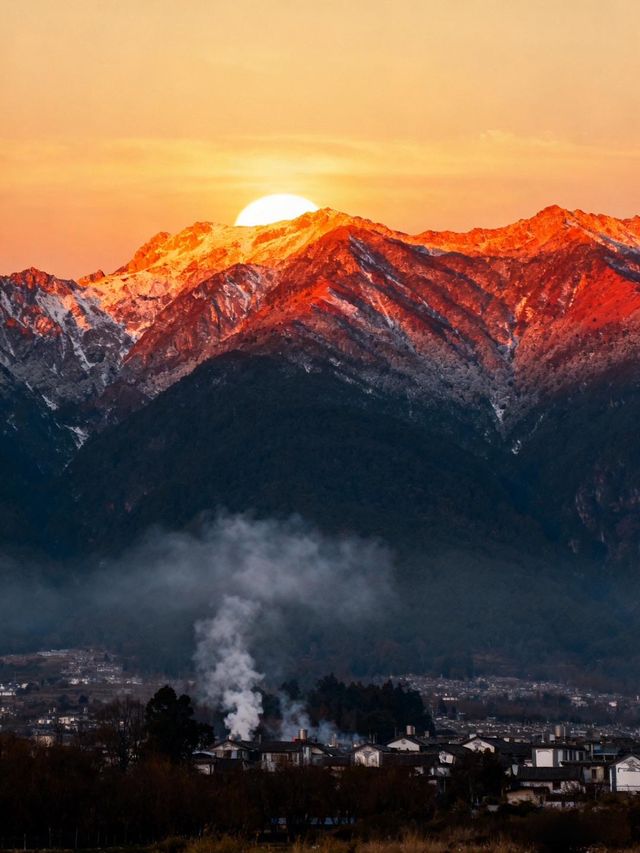 蒼山:在雲與雪的褶皺裡,遇見大理的靈魂 蒼山:在雲與雪的褶皺裡,遇見大理的靈魂