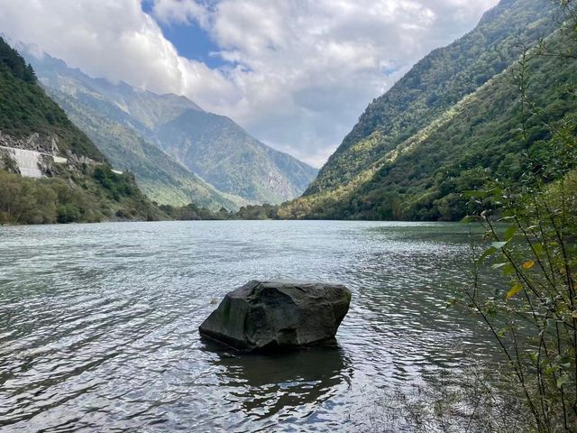 五彩斑斕的海子仙境阿壩松坪溝自駕攻略