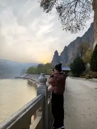 冬季蘭州旅遊|石窟中的百科全書|炳靈寺