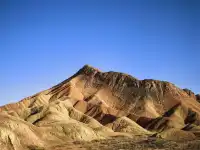 不望祁連山頂雪，錯把張掖當江南