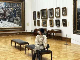 Moscow Aesthetic Afternoon Guide | Galleries, Cuisine, and Sanctuaries