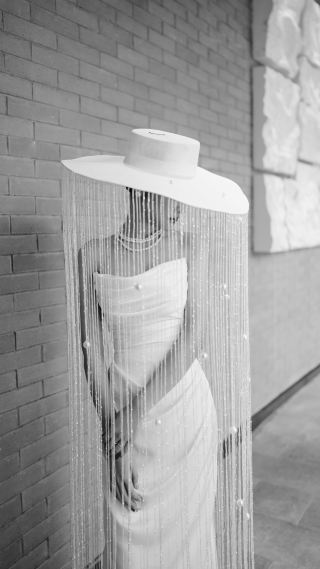 Absolutely stunning! The stylist hand-crafted a fairy hat just like Zhang Yifan's