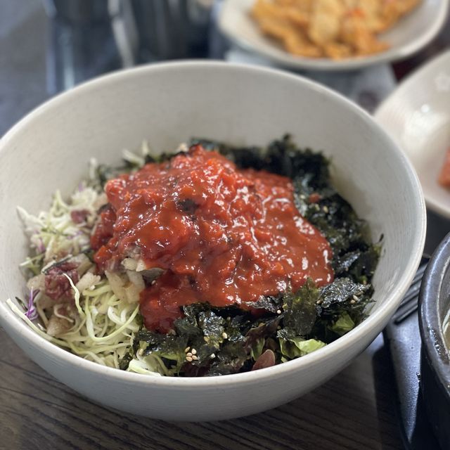 갈비집인데 육회비빔밥이 더 유명한 한빈갈비식육식당