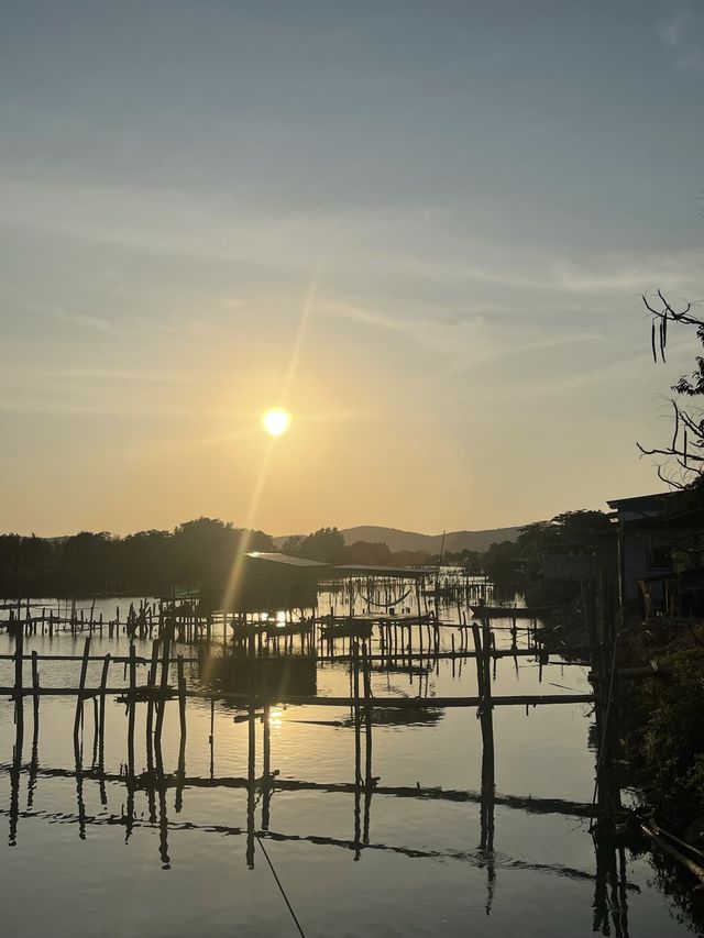 ท่าเรือลุงหมีซีฟู้ด 🦑🐟🦀 จันทบุรี