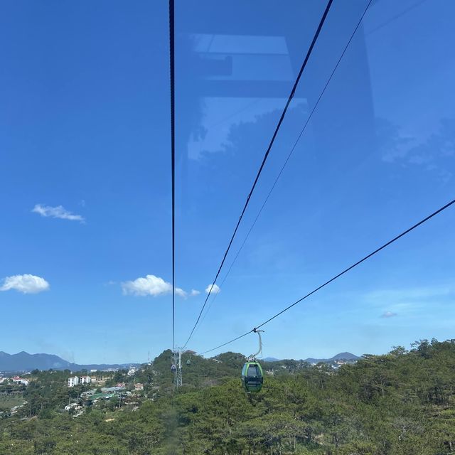 Cable car at Robin Hill, Dalat 