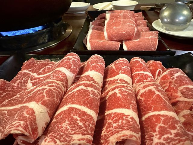 【 2023 屏東美食 】王記麻辣火鍋 鴛鴦鍋 無限冰淇淋
