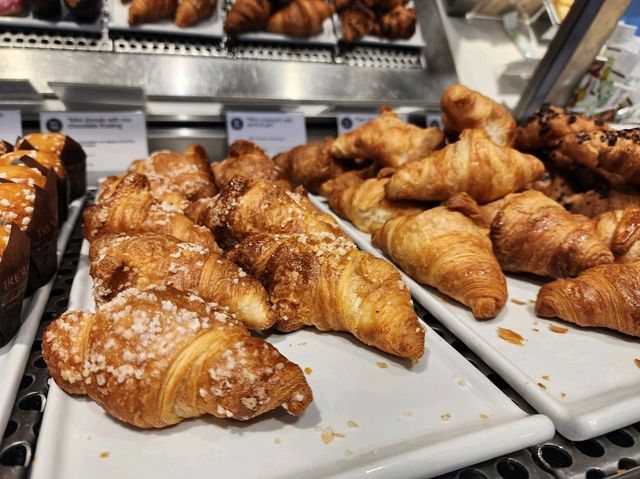 이제는 밀라노와 헤어질 시간.. 말펜사 공항 라운지 " Via Milano Lounge"
