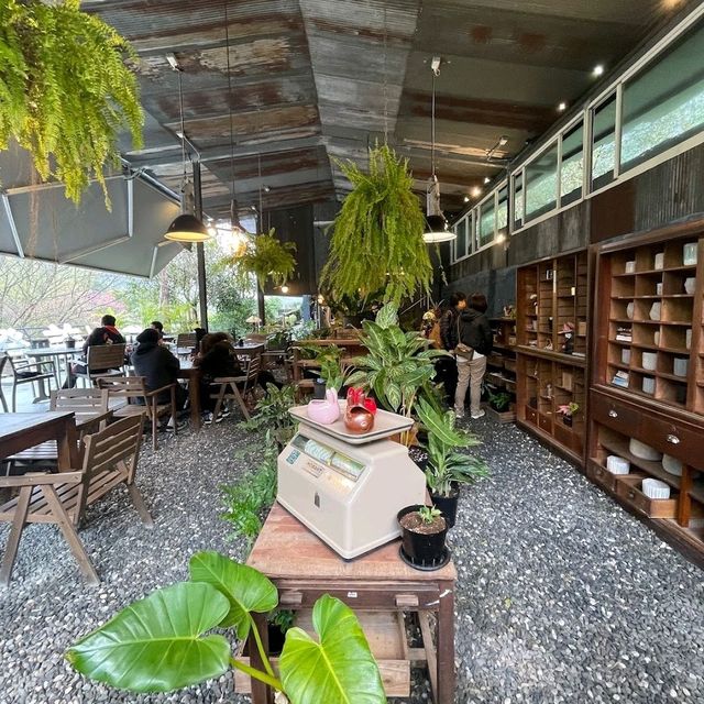 美麗的花園咖啡廳☕