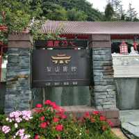 台灣避暑住宿推薦～中橫公路「梨山賓館」初體驗…台灣最高宮殿旅館