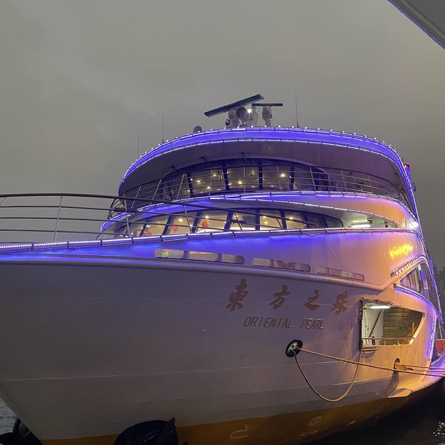 Oriental Cruise in Hongkong. (if you never been to a cruise ship, this is the best to try!! 🛥️