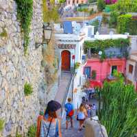 "The Jewel of Italy:Embarking on an Amalfi Coast"