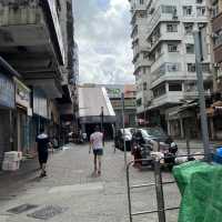 花園街，一條地道的日常補給購物街