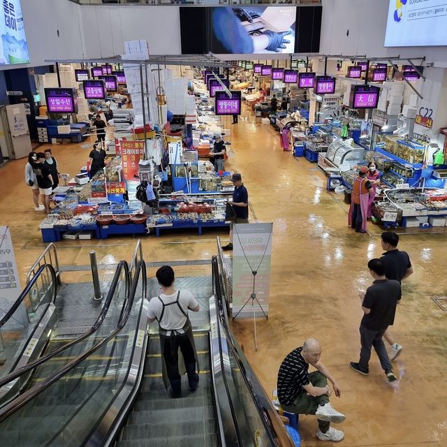 Awesome seafood market