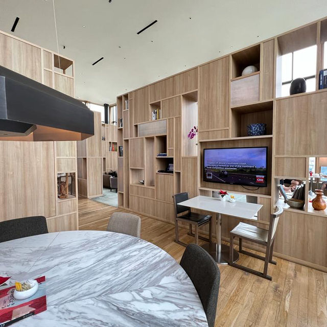 Best hotel lounge in Chinatown 