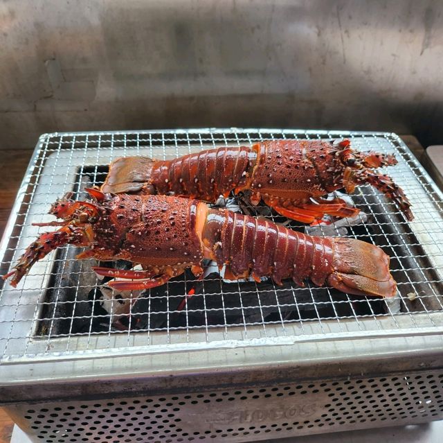 愛媛縣八幡濱Doya巿場炭火燒龍蝦