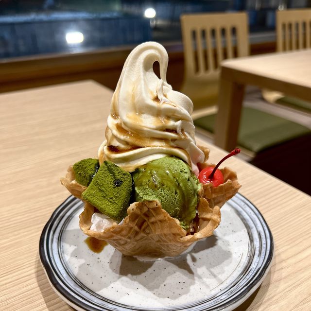 紅葉茶屋新店！坐榻榻米望實海景！🌅🍵