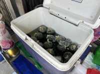 เที่ยวตลาดพลูเดนหาอร่อยกินอร่อยๆ