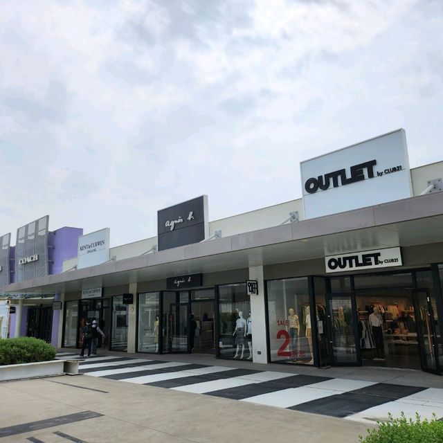 下飛機就可直奔的台中三井Outlet