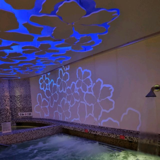 Luxury with playful twist - W Singapore 