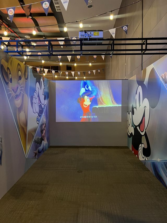韓国/ソウル【江南】COEXお隣りの現代デパートでかわいいディズニーキャラクターたちに会える😍