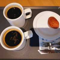 An excellent fine cafe at Shin Heung market, HB01