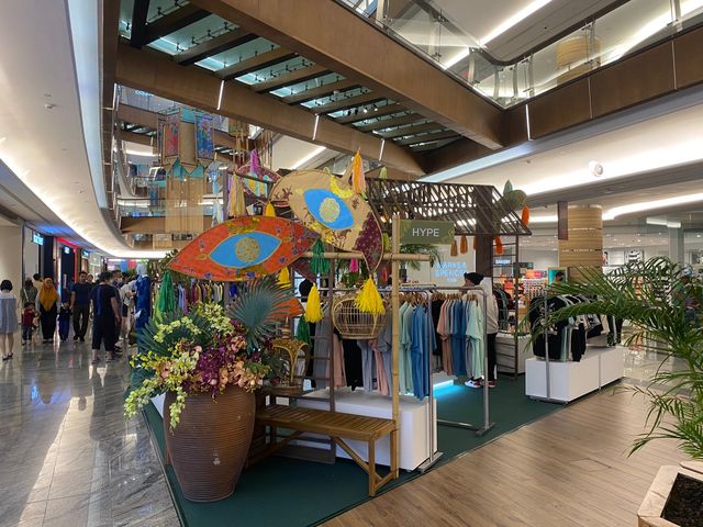 Hari Raya vibes at mid valley mall 