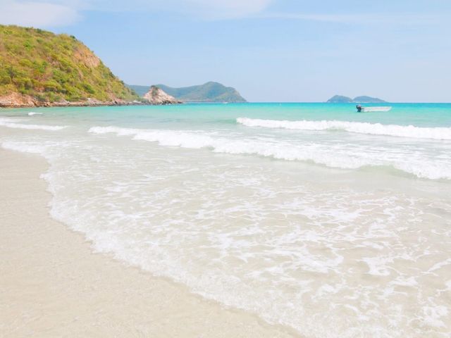 หาดน้ำใส หาดทรายขาวสะอาด 🌴🌴