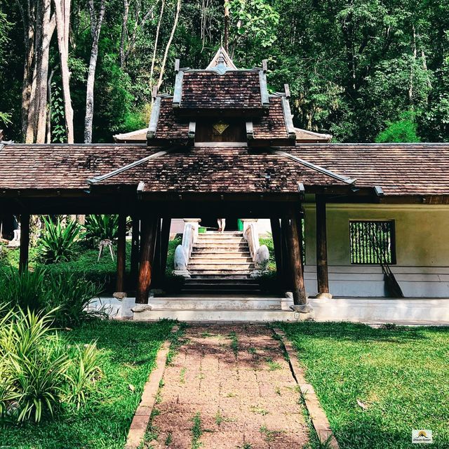 วัดผาลาด