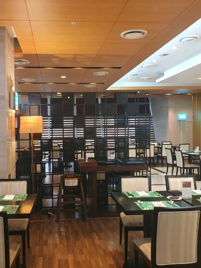 홀리데이인 광주호텔 조식뷔페 한가득