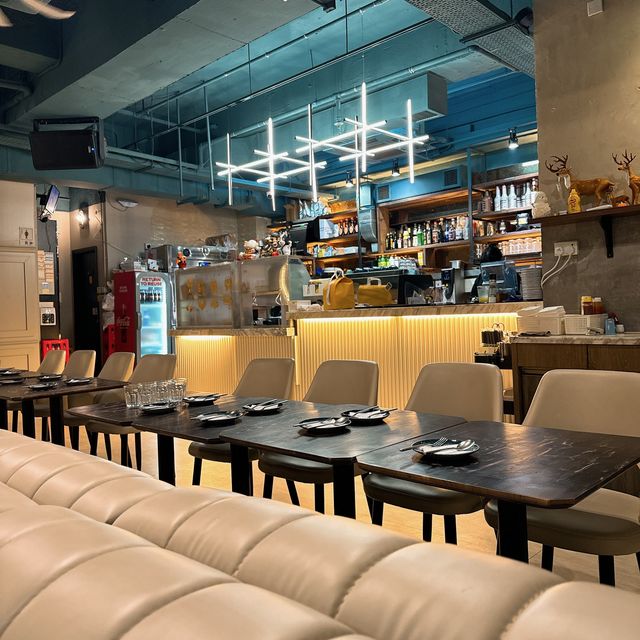「觀塘Four O Five Coffee & Eatery，價格超值！」
