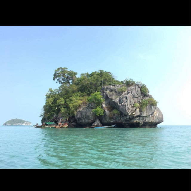 แหลมประทับ