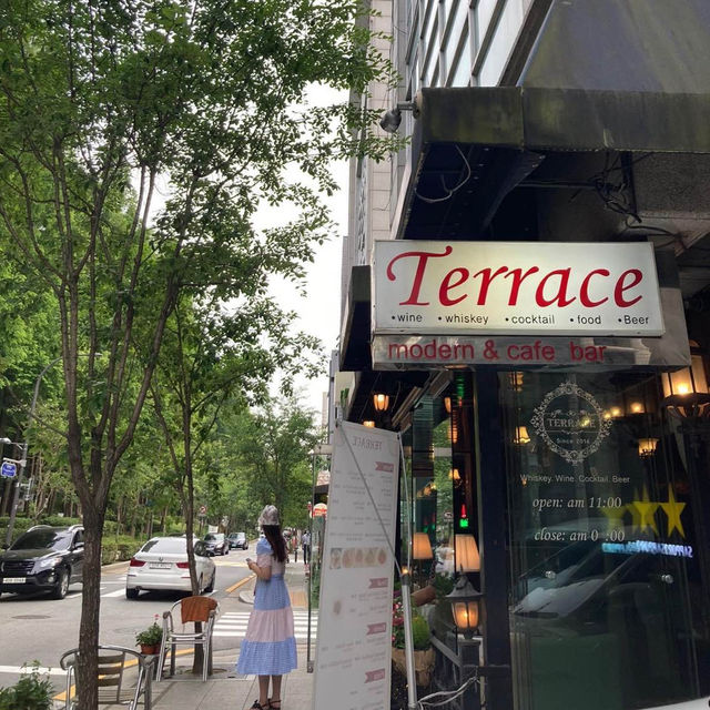 양재 카페 골목의 분위기 맛집 와인바 <Terrace>