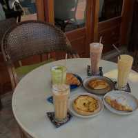 คาเฟ่สไตล์ฝรั่งเศสที่หลวงพระบาง