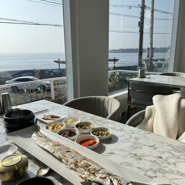 바다가 보이는 제주도 갈치구이 맛집 <영목이네 표선점>
