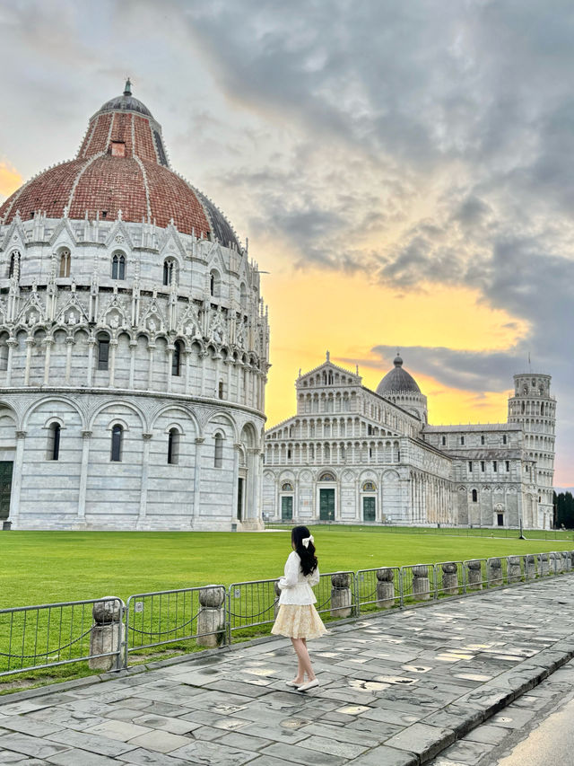 🌇The Magic Sunrise at the Leaning Tower