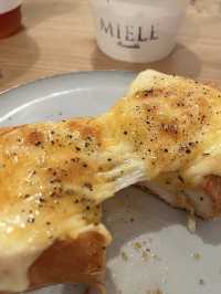 【福岡カフェ】天然はちみつ専門店のトーストとソフトクリームがおいしい🍯🐝
