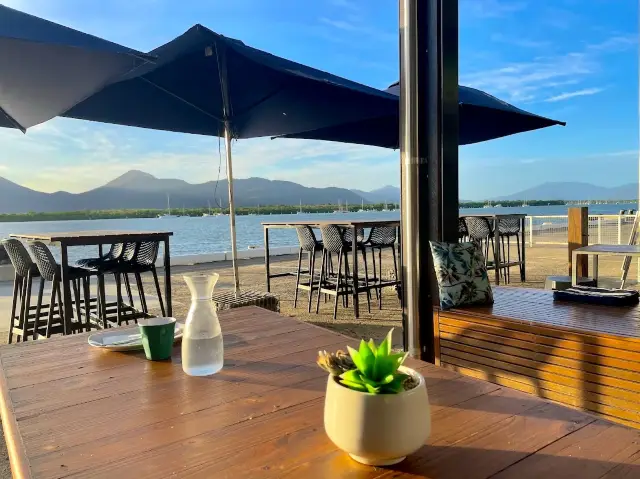 Wharf ONE Cafe