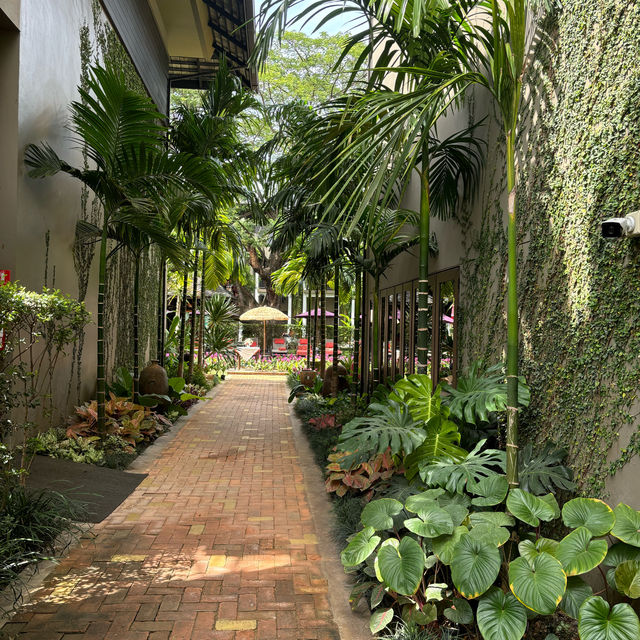 Chala Number 6 โรงแรมห้าดาวบรรยากาศสวนสวย
